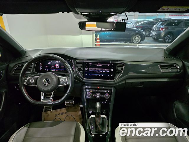 Volkswagen T-Roc 2021 — photo 9