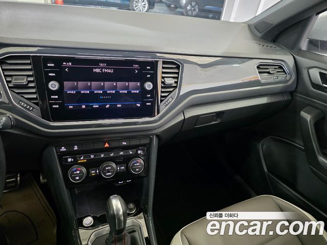 Volkswagen T-Roc 2021 — photo 12