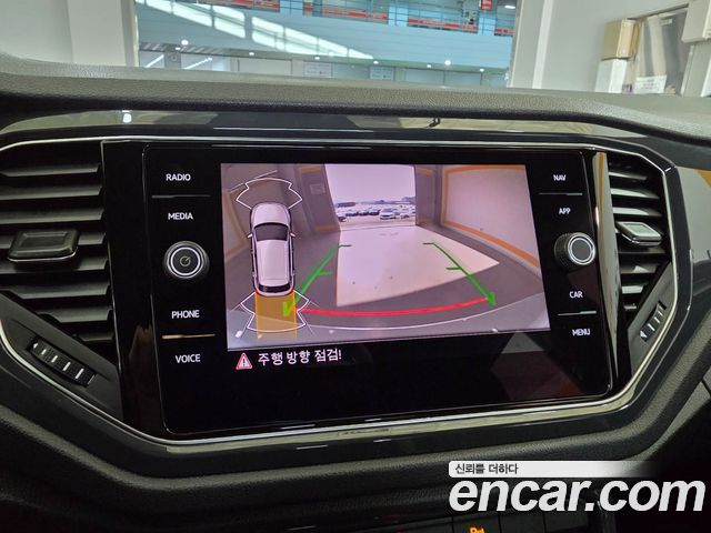 Volkswagen T-Roc 2021 — photo 13