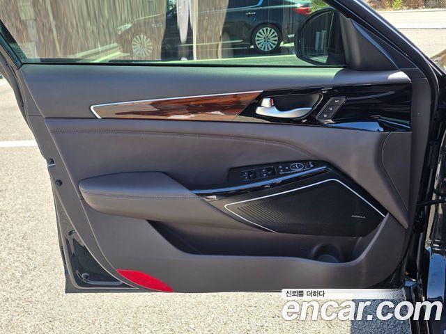 Kia K7 2016 — photo 10
