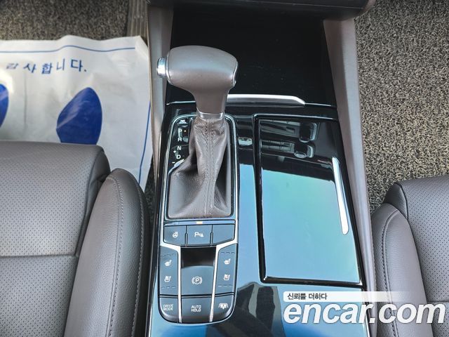 Kia K7 2016 — photo 12