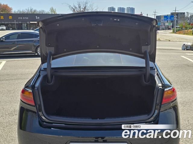 Kia K7 2016 — photo 18