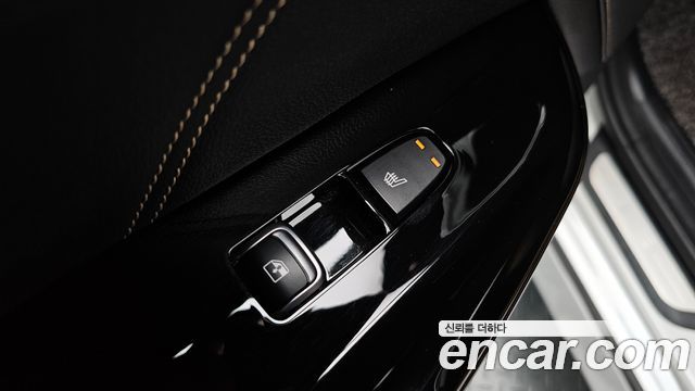 Kia K5 2023 — photo 17