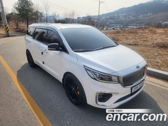 Kia Canival 2019 — photo 3