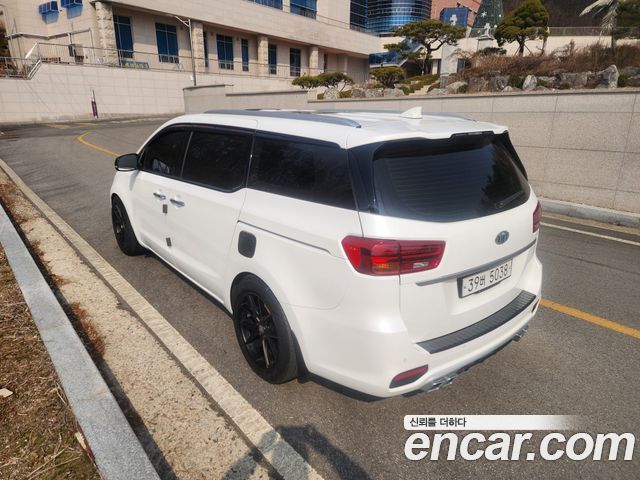 Kia Canival 2019 — photo 5
