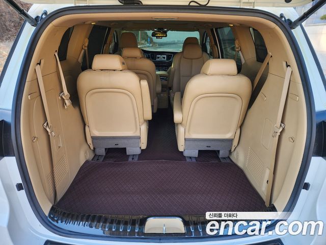 Kia Canival 2019 — photo 9