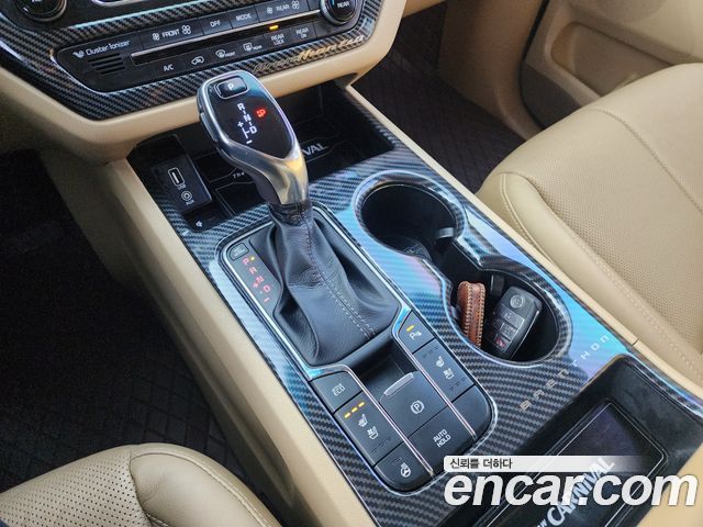 Kia Canival 2019 — photo 17