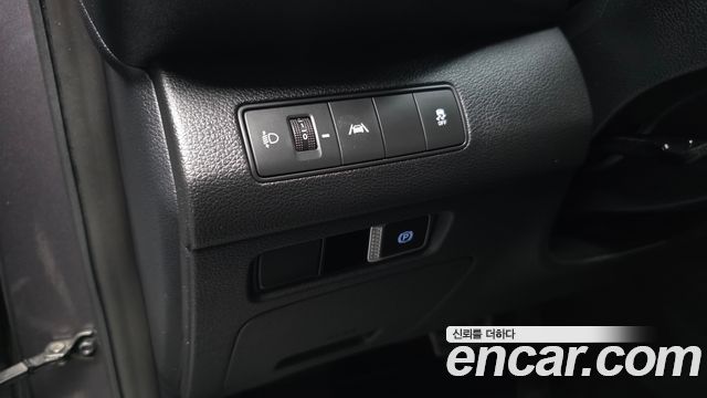 Hyundai Santafe 2021 — photo 16