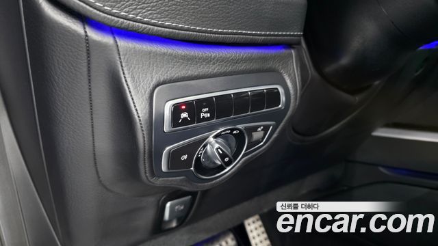 Mercedes-Benz G-Class 2020 — photo 17