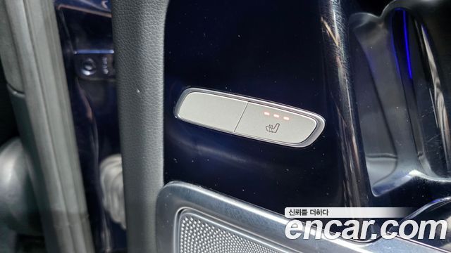 Mercedes-Benz G-Class 2020 — photo 19