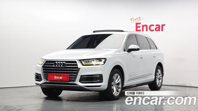 Audi Q7 2019 — photo 1