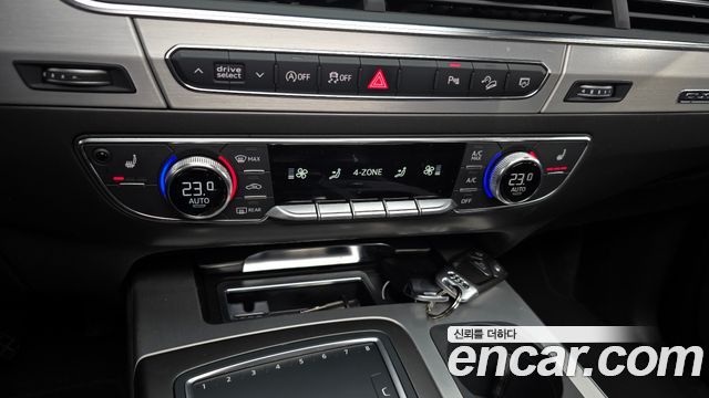 Audi Q7 2019 — photo 16