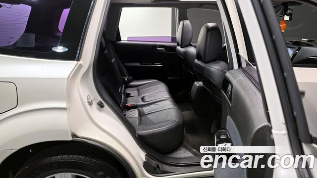 Subaru Forester 2010 — photo 12