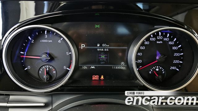 Kia Canival 2021 — photo 8