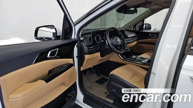 Kia Canival 2021 — photo 10