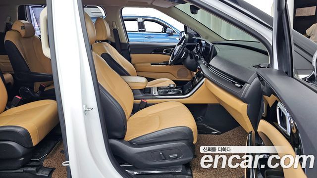 Kia Canival 2021 — photo 11
