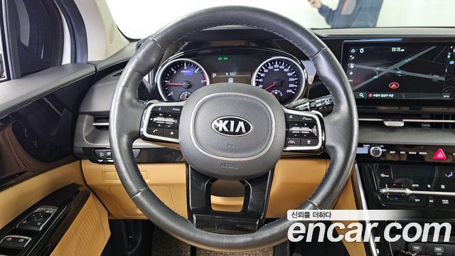 Kia Canival 2021 — photo 13