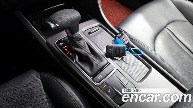 Kia K5 2017 — photo 9