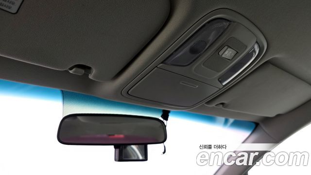 Kia K5 2017 — photo 19