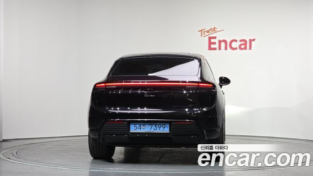 Porsche Macan 2025 — photo 4