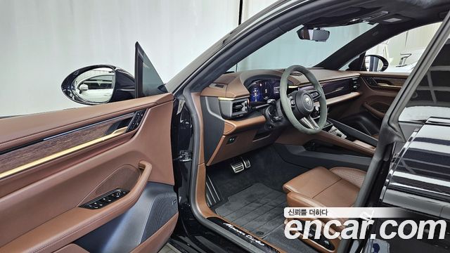 Porsche Macan 2025 — photo 10