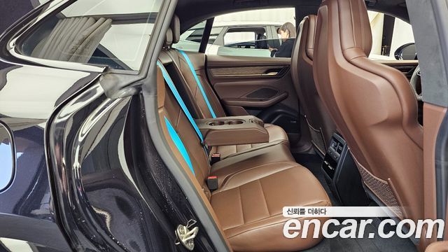 Porsche Macan 2025 — photo 12