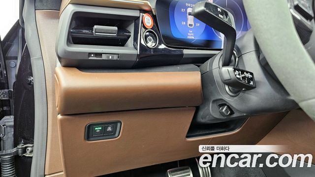 Porsche Macan 2025 — photo 16