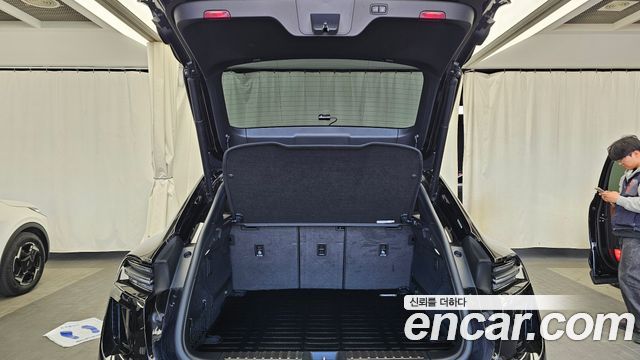 Porsche Macan 2025 — photo 20