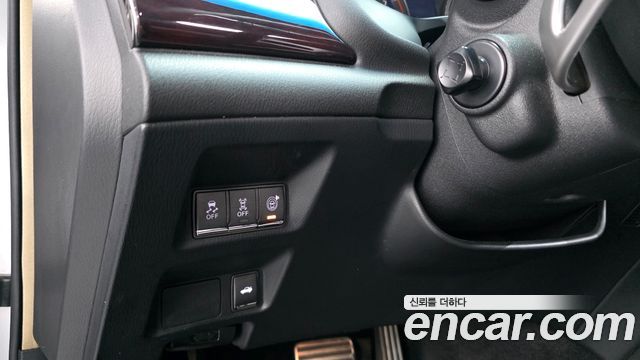 Infiniti M 2011 — photo 14