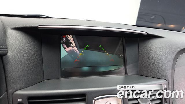 Infiniti M 2011 — photo 16