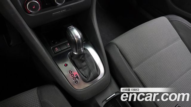 Volkswagen Golf 2011 — photo 9