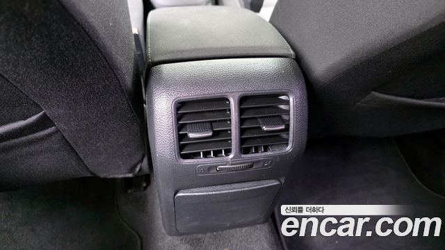 Volkswagen Golf 2011 — photo 19