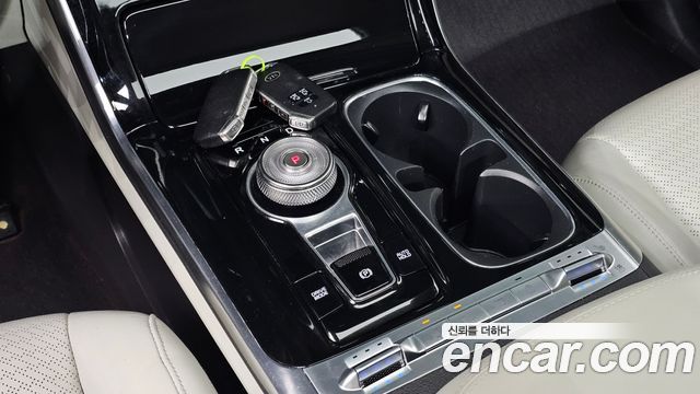Kia Canival 2021 — photo 9