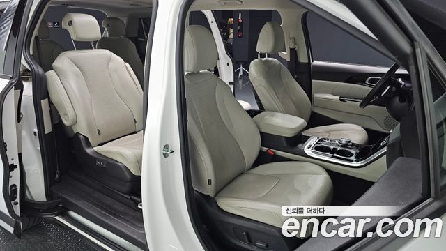 Kia Canival 2021 — photo 10