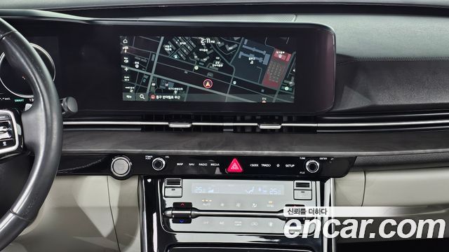 Kia Canival 2021 — photo 15