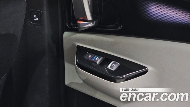 Kia Canival 2021 — photo 18