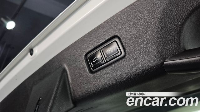 Kia Canival 2021 — photo 20