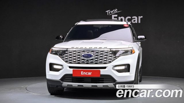 Ford Explorer 2023 — photo 3