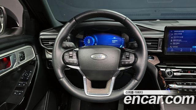 Ford Explorer 2023 — photo 13