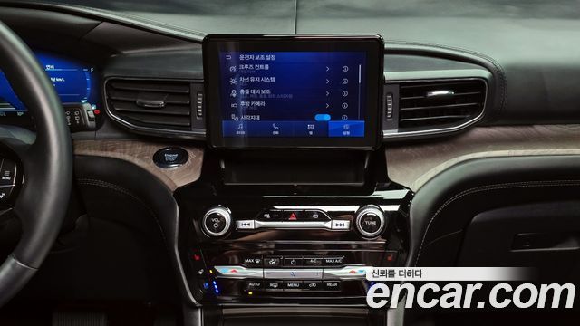Ford Explorer 2023 — photo 18