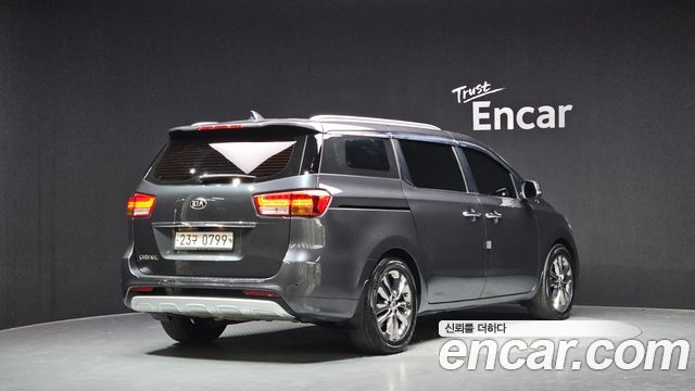 Kia Canival 2016 — photo 2