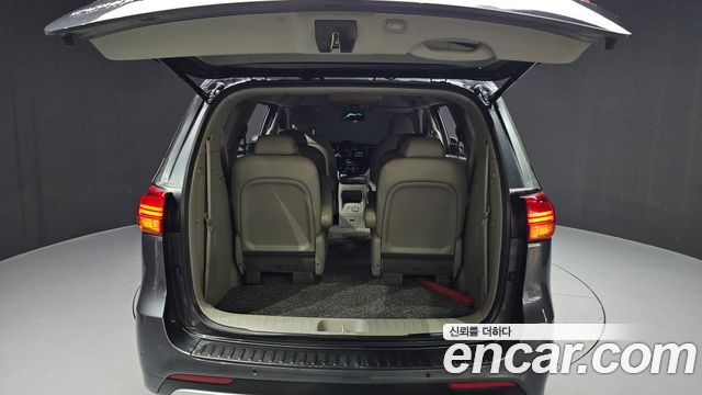 Kia Canival 2016 — photo 20