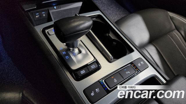 Genesis G80 2018 — photo 9