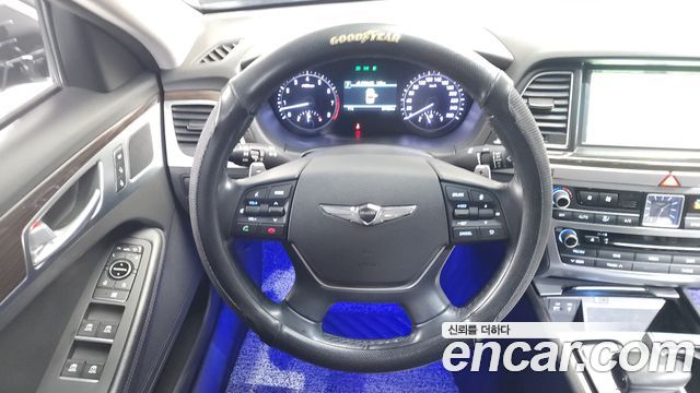 Genesis G80 2018 — photo 13