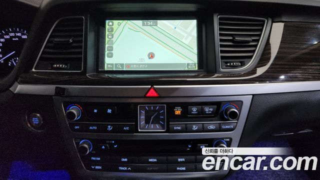 Genesis G80 2018 — photo 16