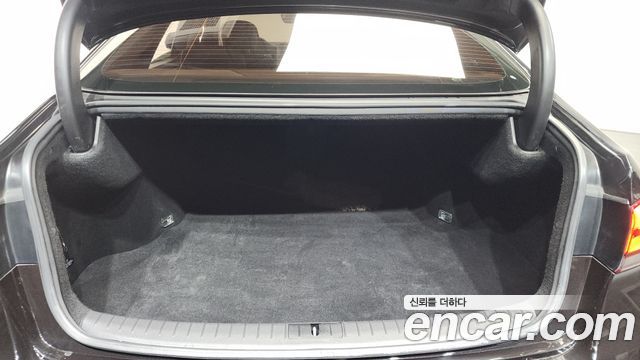 Genesis G80 2018 — photo 20