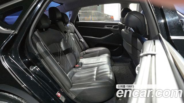 Hyundai Genesis 2016 — photo 12