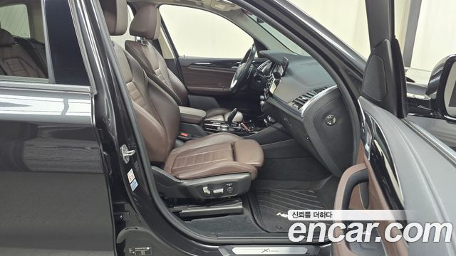 BMW X3 2018 — photo 11