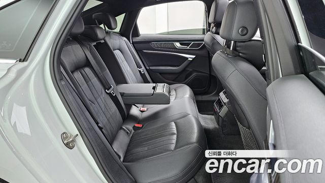 Audi A6 2020 — photo 13