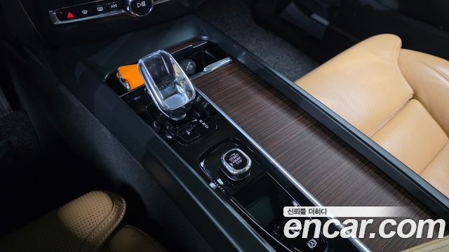 Volvo V60 2023 — photo 9